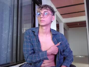 _Andrew_Willyams Chaturbate stream image from January 11, 2025