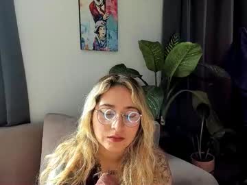 Ccuteass Chaturbate stream image from January 11, 2025