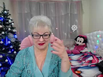 Kaylesmoll Chaturbate stream image from January 11, 2025