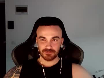 Mu5clemania Chaturbate stream image from January 11, 2025