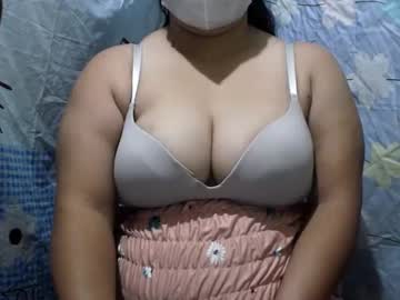 Sexy_Bloom24 Chaturbate stream image from January 11, 2025