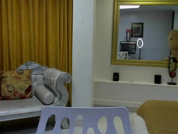 Nahomy_Wallace Chaturbate stream image from January 11, 2025