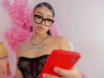 Khelany_Isyy Chaturbate stream image from January 11, 2025