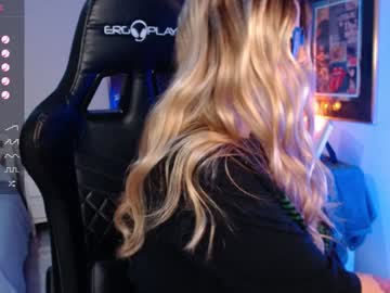 Avrill_Morgan Chaturbate stream image from January 11, 2025