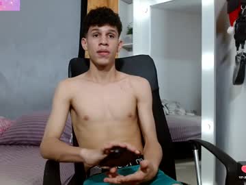 John_Ssnow29 Chaturbate stream image from January 11, 2025