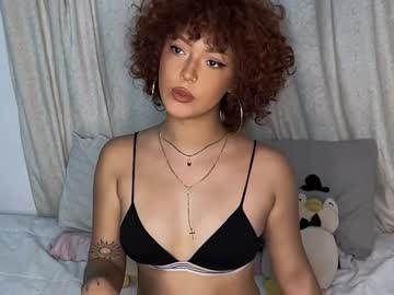 Curls_Emma Chaturbate stream image from January 11, 2025