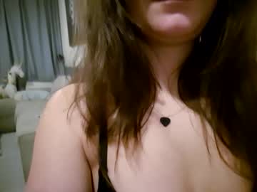Laraa333 Chaturbate stream image from January 11, 2025