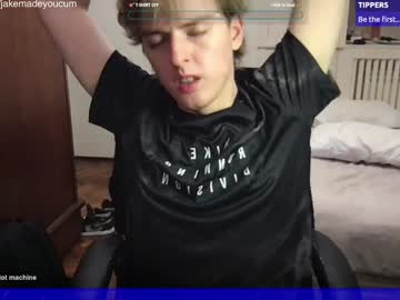 Jakemadeyoucum Chaturbate stream image from January 12, 2025