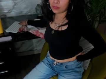 Lunaaylin Chaturbate stream image from January 12, 2025
