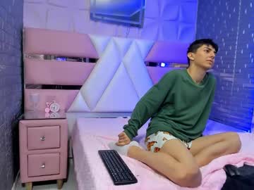 Blueestar03 Chaturbate stream image from January 12, 2025