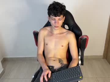 Melo_Twink Chaturbate stream image from January 12, 2025