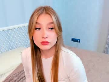 Mayalvey Chaturbate stream image from January 12, 2025