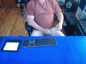 Guesswhatigot2 Chaturbate stream image from January 12, 2025