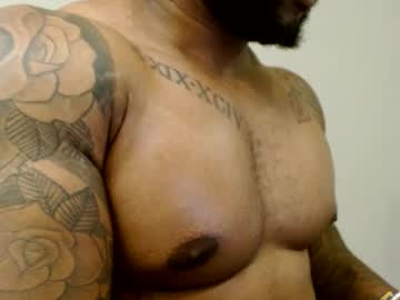 Gunzohoe Chaturbate stream image from January 12, 2025
