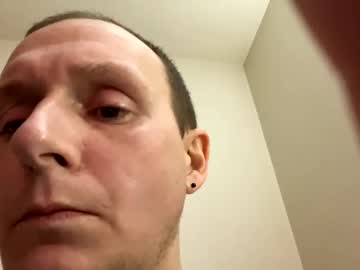 Iddybittykitty Chaturbate stream image from January 12, 2025