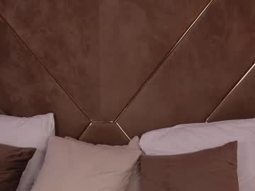 Kylievee Chaturbate stream image from January 12, 2025