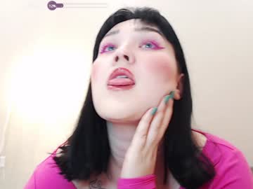 Smartandamazing Chaturbate stream image from January 12, 2025