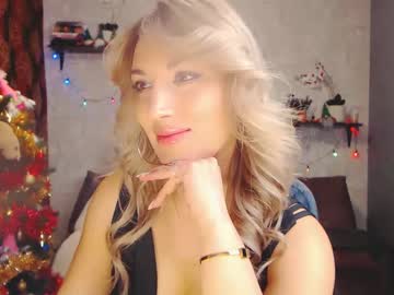 Millaxqueen Chaturbate stream image from January 12, 2025