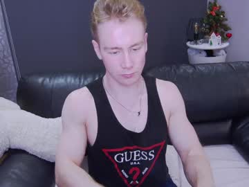 Whitebars Chaturbate stream image from January 12, 2025