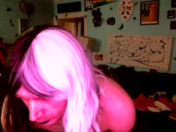Dzlngcharleen Chaturbate stream image from January 12, 2025