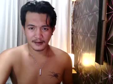 Hunkylloyd Chaturbate stream image from January 12, 2025