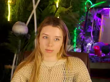 Kellybims Chaturbate stream image from January 12, 2025