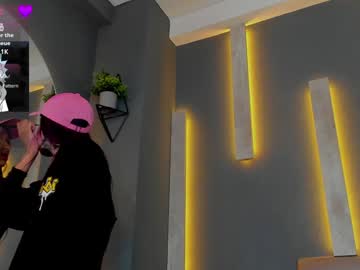 Sharaross Chaturbate stream image from January 12, 2025