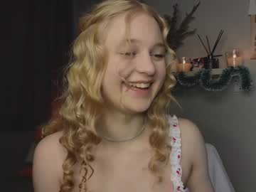Blow_Bell Chaturbate stream image from January 12, 2025