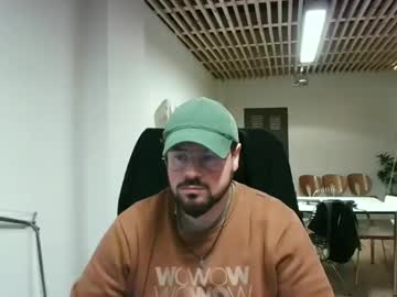 Sky_Walker69 Chaturbate stream image from January 12, 2025