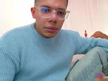 Myke_Jonnes Chaturbate stream image from January 12, 2025