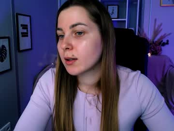 Olivia_Flower Chaturbate stream image from January 12, 2025