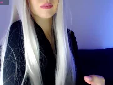 Pervyblonde Chaturbate stream image from January 12, 2025