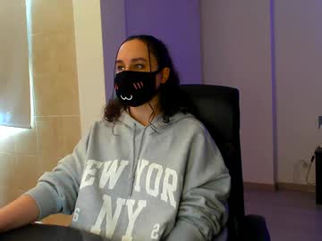 Gummypeach Chaturbate stream image from January 12, 2025