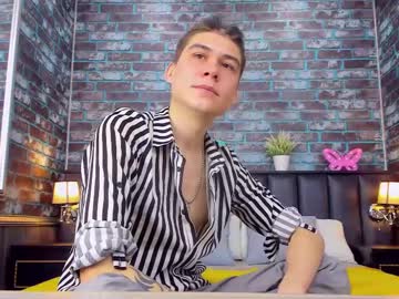 Stevepatrol Chaturbate stream image from January 12, 2025