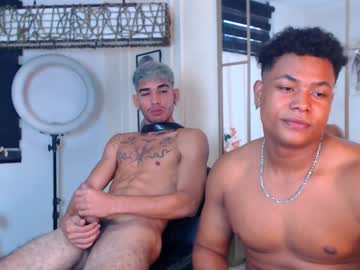 Xhottoyszonex Chaturbate stream image from January 12, 2025