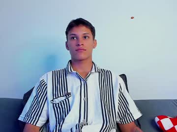 Jamesowen111 Chaturbate stream image from January 12, 2025