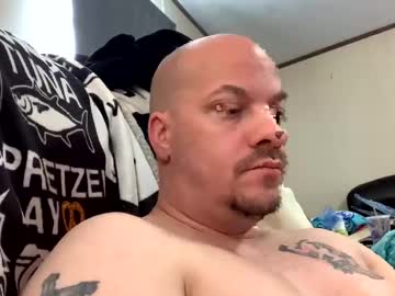 Mikeylikesit2222 Chaturbate stream image from January 12, 2025
