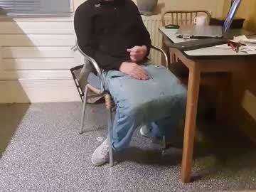 Oldersagger Chaturbate stream image from January 12, 2025