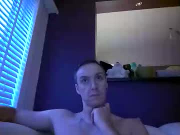Ploki2000 Chaturbate stream image from January 12, 2025