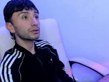 Santi_Mateo Chaturbate stream image from January 12, 2025