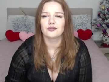 Curvyanna13 Chaturbate stream image from January 12, 2025