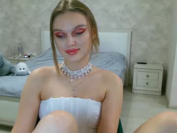 Missmariat Chaturbate stream image from January 12, 2025