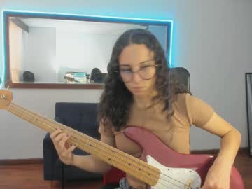 Bass_Gurl Chaturbate stream image from January 12, 2025
