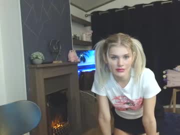Enchanting_English_Evelyn Chaturbate stream image from January 12, 2025