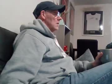 Kevlooking4sez Chaturbate stream image from January 12, 2025