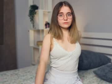 Fresh_Cherries Chaturbate stream image from January 12, 2025