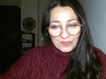 Ginaoneon Chaturbate stream image from January 12, 2025