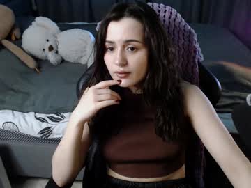 Kira_Yammy Chaturbate stream image from January 12, 2025