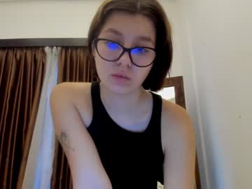 Warm_June Chaturbate stream image from January 12, 2025