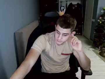 Hopee111 Chaturbate stream image from January 13, 2025